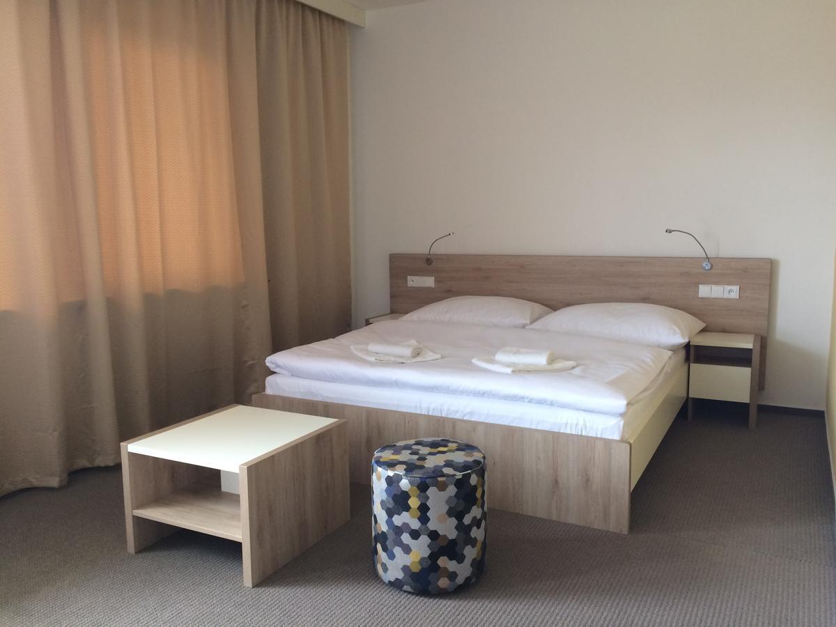 Hotel Devitka 亚诺夫 外观 照片