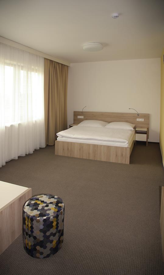 Hotel Devitka 亚诺夫 外观 照片