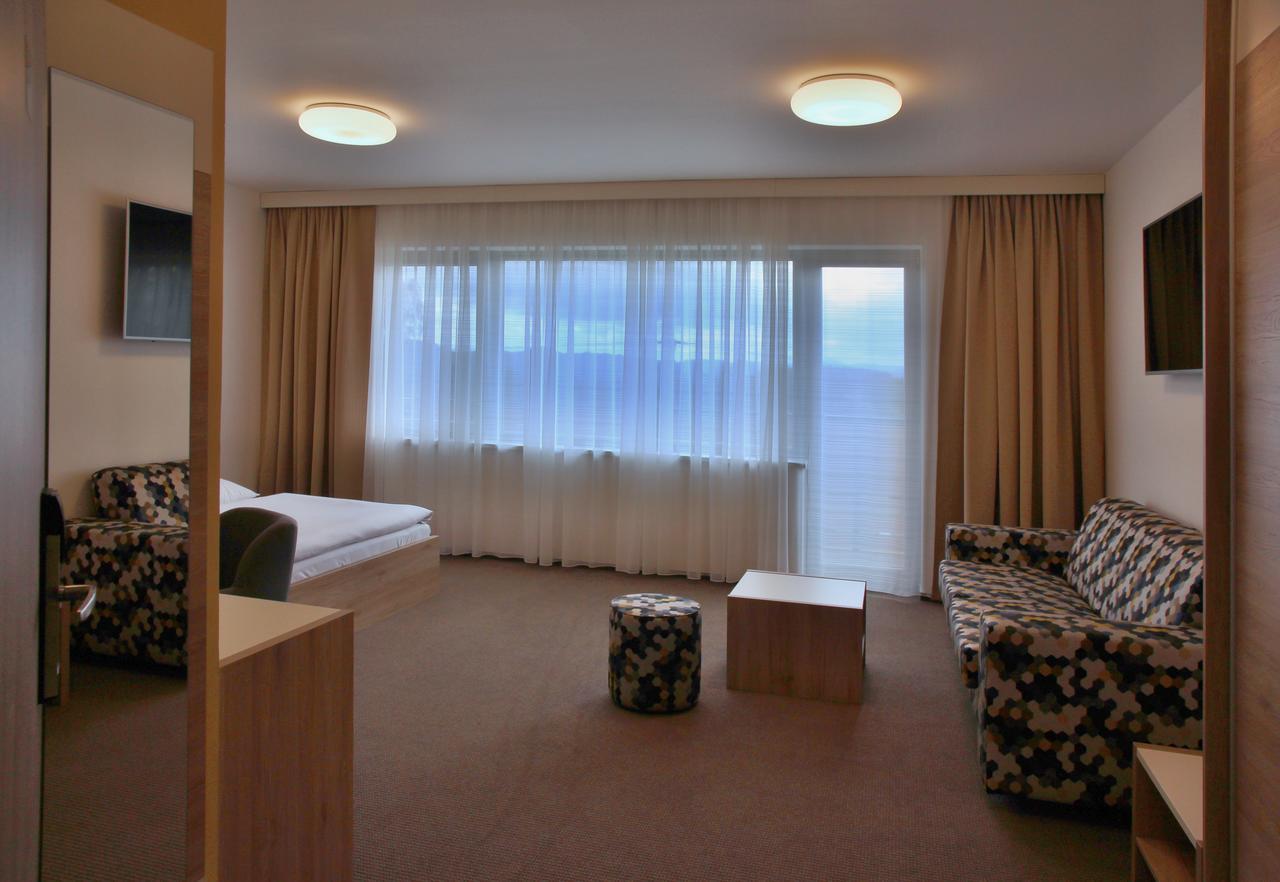 Hotel Devitka 亚诺夫 外观 照片