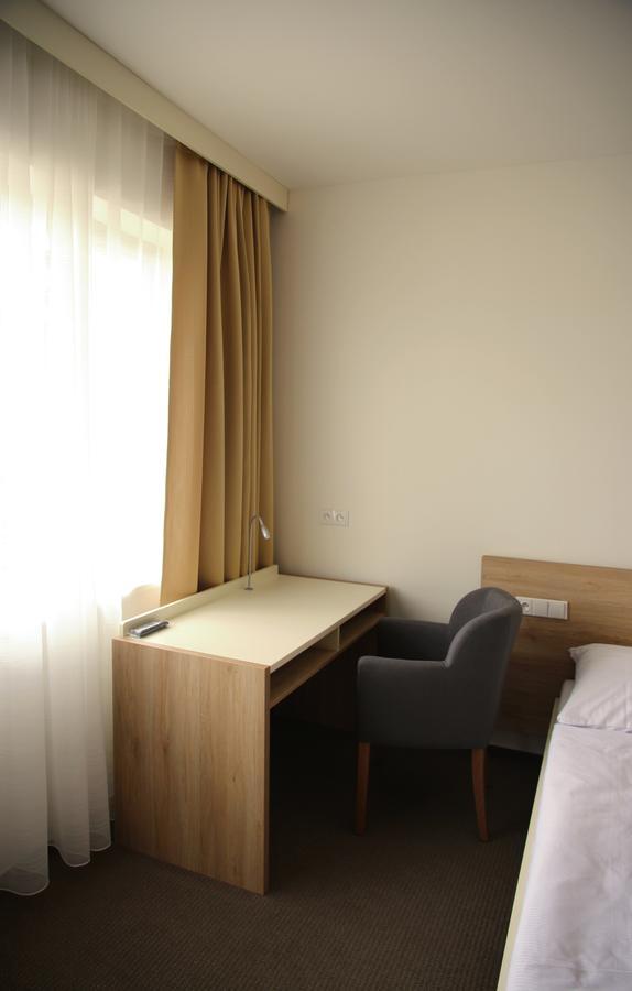 Hotel Devitka 亚诺夫 外观 照片