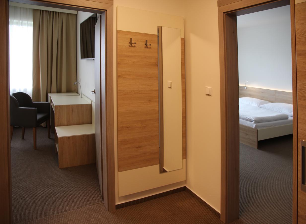 Hotel Devitka 亚诺夫 外观 照片