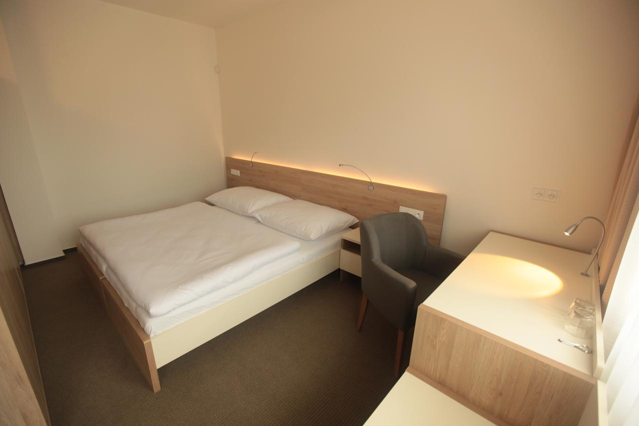 Hotel Devitka 亚诺夫 外观 照片
