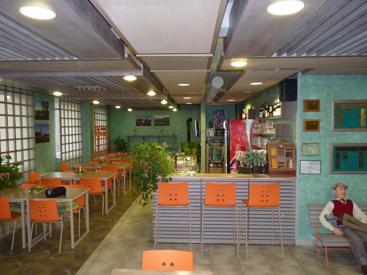 Hotel Devitka 亚诺夫 外观 照片